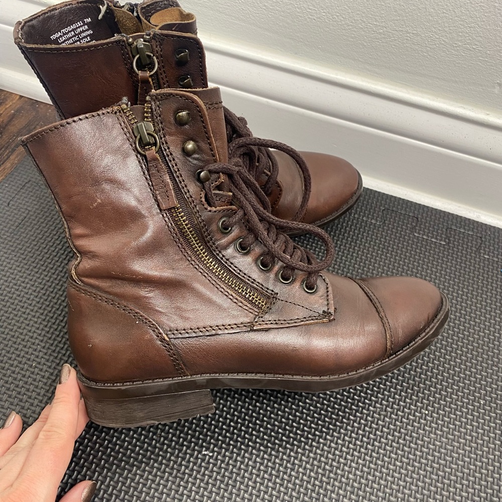 Women’s boots Steve Madden